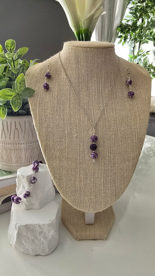 Pendientes artesanales rojos y dorados