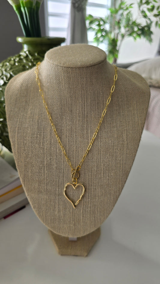 Beautiful Heart Gold Collar
